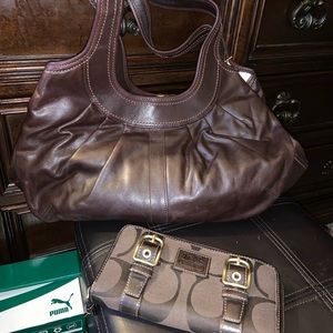 Coach purse and wallet brown great shape
